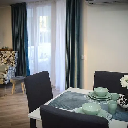Luxury 2-bed With Big Terrace In With Outdoor Pools In Calahonda Apartment Sitio de Calahonda